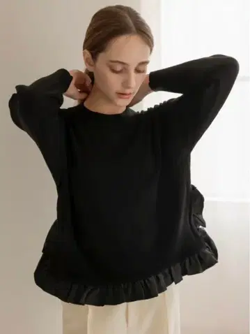 OHGA DOCKINGFRILLKNIT 도킹 프릴 니트 블랙