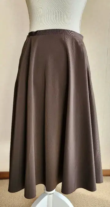 FOXEY NEW YORK 브라운 플레어 스커트 40
