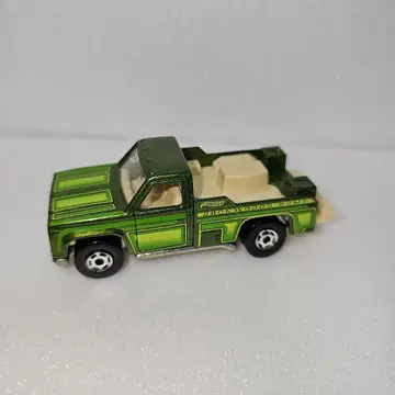 핫휠 BACK WOODS BOMB