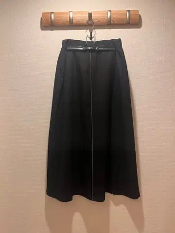 BASIC AND ACCENT 서지 콤비 스커트 롱 라인