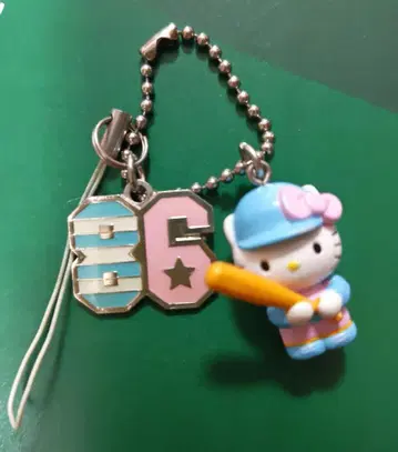 초레어 헬로키티 배팅 스트랩 VIVITIXGIRLS 2001