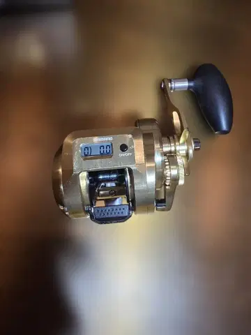 SHIMANO OCEA CONQUEST CT300HG 베이트릴