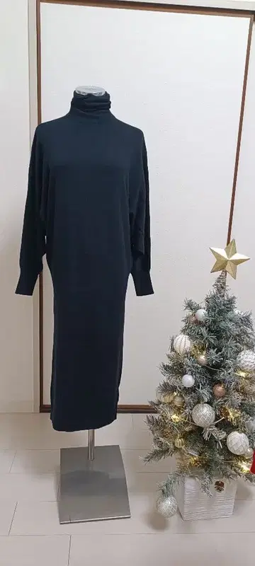 다크 그레이 터틀넥 롱 드레스