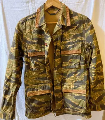 [ 구하기 어려움 ] 로어건즈 Roarguns 카모플라쥬 자켓