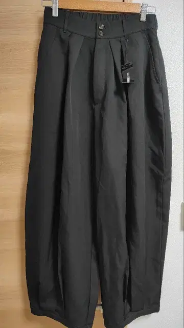 블랙 와이드 팬츠 플리츠 포함 미사용