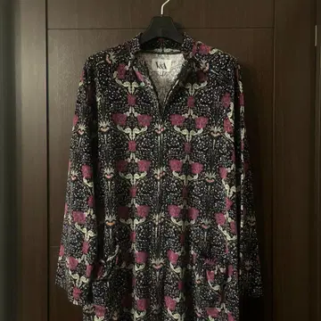 새상품급 V&A 룸웨어 원피스 보태니컬 무늬