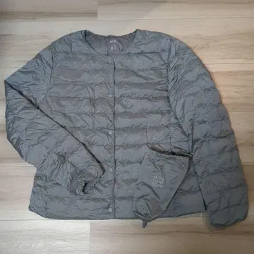 [ 새상품급 ] 유니클로 라이트 다운 긴팔 그레이 M