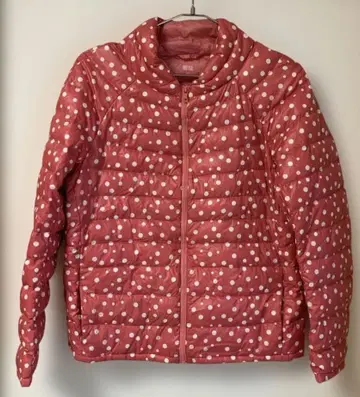 유니클로 도트 무늬 울트라 라이트 다운 자켓 여성용 XL