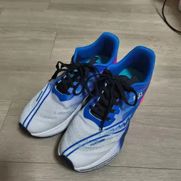 러닝화 노브랜드 통굽 쿠션 27cm