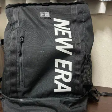 NEW ERA 블랙 백팩