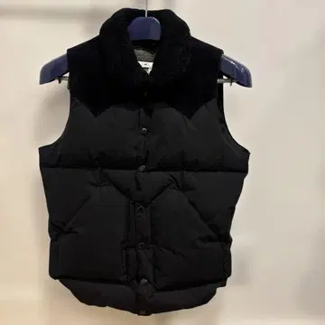 유나이티드 애로우즈 별주 로키 마운틴 페더 베스트