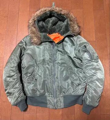 레어 alpha 퍼 자켓 카키