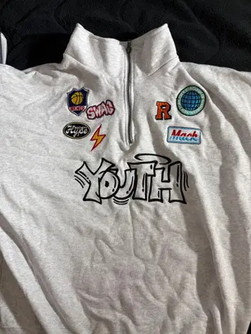 하프 지퍼 L 사이즈