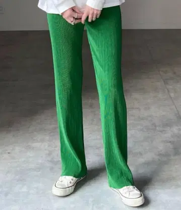 셀프 컷 가능 플리츠 팬츠 (그린)