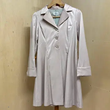 [ LABORATORY WORK ] 트렌치코트 백 절개 있음