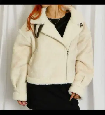 GORGE 무스탕 숏 기장 플라이트 자켓 아이보리