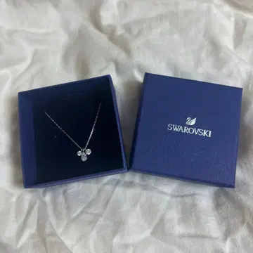Swarovski 크리스탈 목걸이