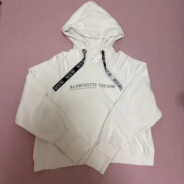 MOUSSY STUDIOWEAR 화이트 후드 부착 후드티