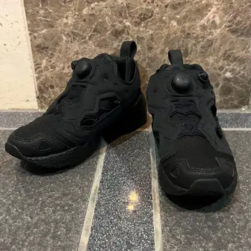 리복 펌프 퓨리 올 블랙 23.5