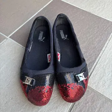 [레어] PUMA 푸마 스팽글 플랫슈즈 펌프스 25 빨간색