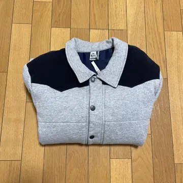 CHUMS 참스 라이트 아우터 바시티 자켓