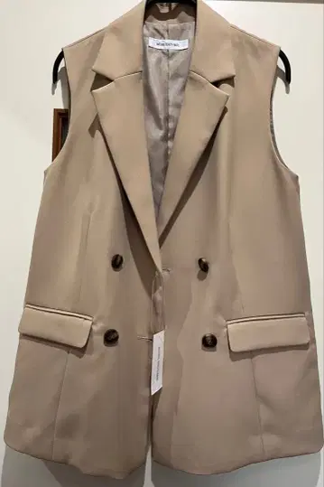 새상품급 NATURAL BEAUTY BASIC 베스트 베이지