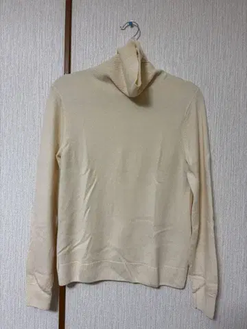 UNIQLO 캐시미어 100% 터틀넥