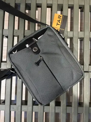 MONCABA 그레이 숄더백