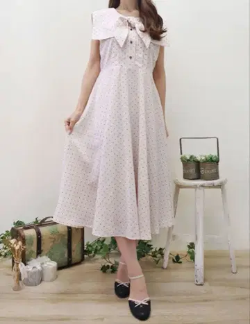 스퀘어 칼라 보타이 도트 원피스 IVORY x BR