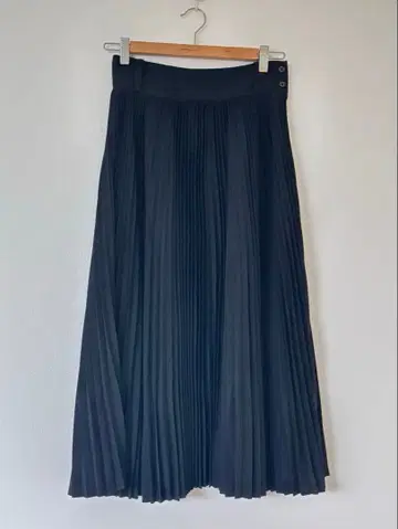 hyke 하이크 블랙 플리츠 스커트 사이즈 1