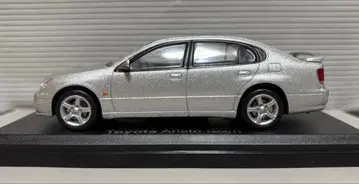 1/43 도요타 아리스토 (2001) 실버