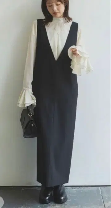 NOBLE 스트레이트 V넥 원피스 블랙 36