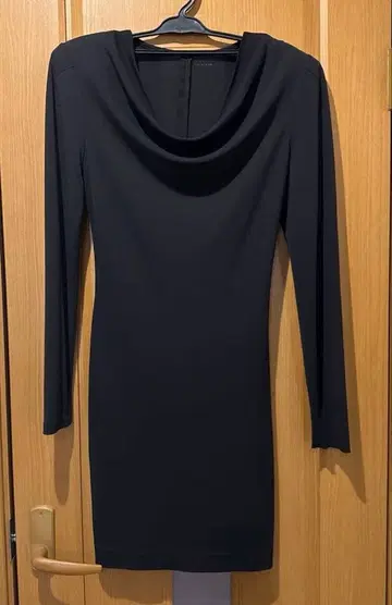 레트로 노마 카말리 블랙 원피스