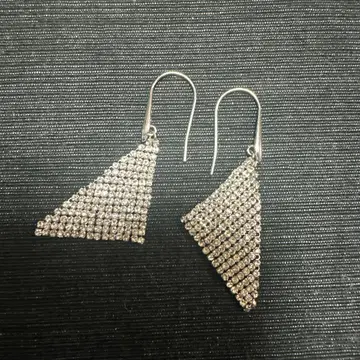 스와로브스키 실버 삼각형 크리스탈 귀걸이
