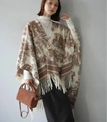 추상 패턴 스톨 판초 뤼미에 lumier 같은 형태