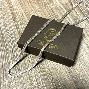 AVALANCHE 크리스탈 목걸이 약 45cm