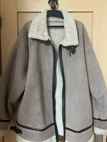 스웨이드 X 보아 무스탕 자켓