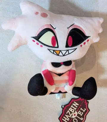 해즈빈 호텔에 오신 것을 환영합니다 앉은 봉제 인형 라운드원 한정판 엔젤