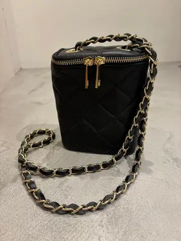 AULENTTI SAUVAGE 작은 사이즈 퀼팅 미니 숄더백