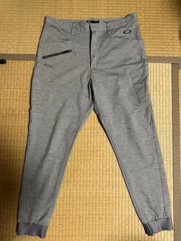 Oakley 슬림핏 그레이 팬츠