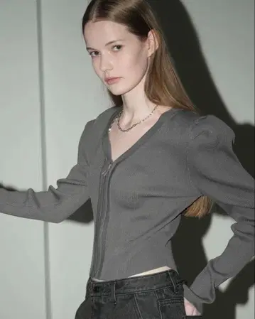 [ 새상품 ] AVANDRESS 니트 M