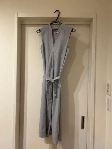 아페리 스트라이프 슬리브리스 롱 원피스