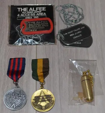 THE ALFEE 메달 배지/택/캡슐 키링 5종 세트