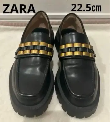 새상품급 ZARA 트랙 밑창 통굽 로퍼 블랙 골드 체인 22.5cm