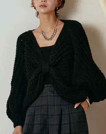 프론트 트위스트 니트 편직 상의 esica 에시카 같은 형태