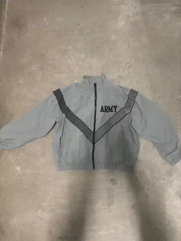 그레이 ARMY 로고 나일론 자켓