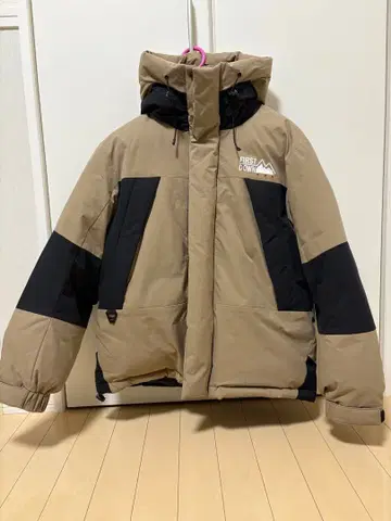 FIRST DOWN 후드 부착 다운 자켓