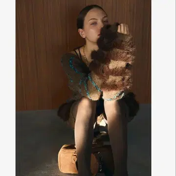 페더 라인 배색 샤기 니트 가디건 라그나문 빔즈 스타일