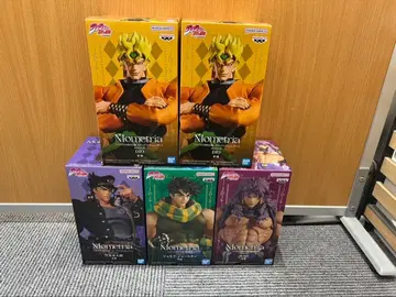 미개봉 죠죠 피규어 DIO/쿠죠 죠타로/죠셉/카즈