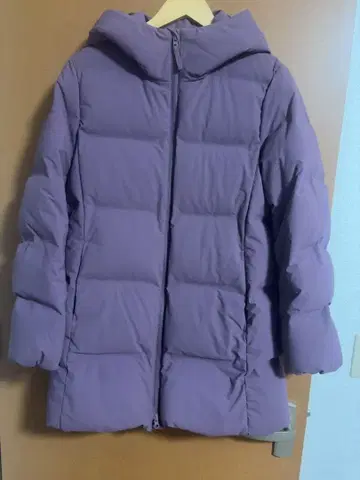 [ 새상품급 ] 유니클로 심리스 다운 숏코트 후드 부착 L 사이즈